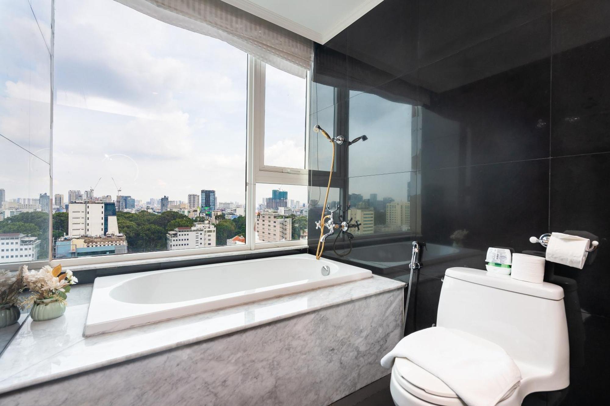 Leman Luxury Apartments 2Br 3Br For Rent In Central Bandar Ho Chi Minh Luaran gambar